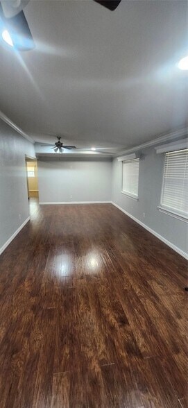 Foto del edificio - 5280 Atwell Ln