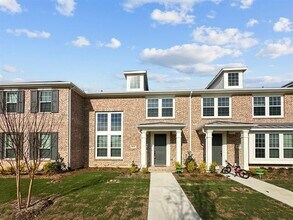 Building Photo - 8876 Samara St