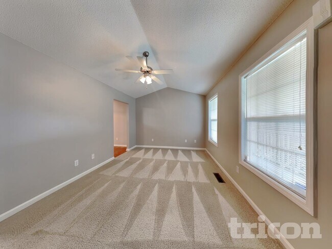 Foto del edificio - 57 Honeysuckle Ct