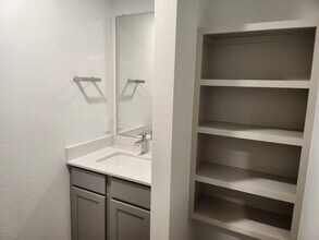 Building Photo - 7106 Marina Hts Wy