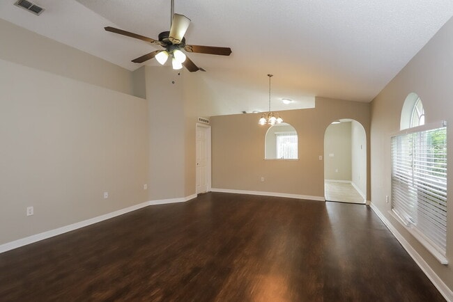 Building Photo - 11426 Ivy Flower Loop