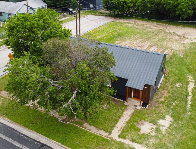 Foto del edificio - 616 N 22nd St