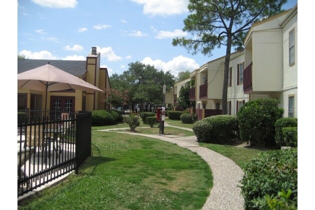 North Oaks Apartments Houston, TX