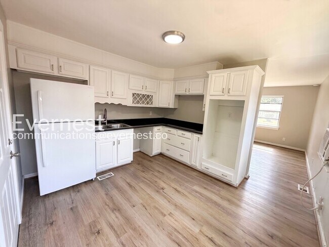 Foto del edificio - 1645 18th Way SW