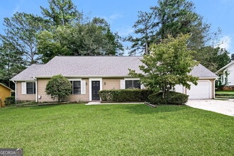 Building Photo - 613 Almand Branch Rd SE
