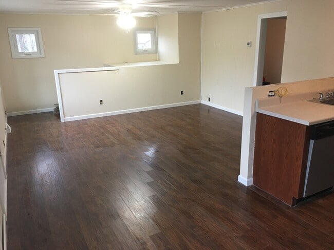Building Photo - 478 Tyrone Rd