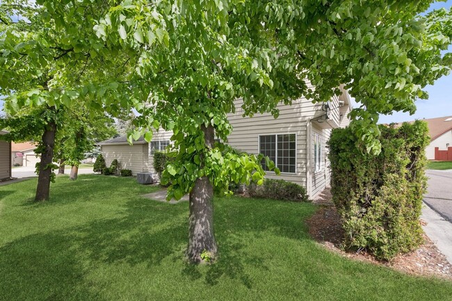 Foto del edificio - Spacious Townhome in North Kalispell