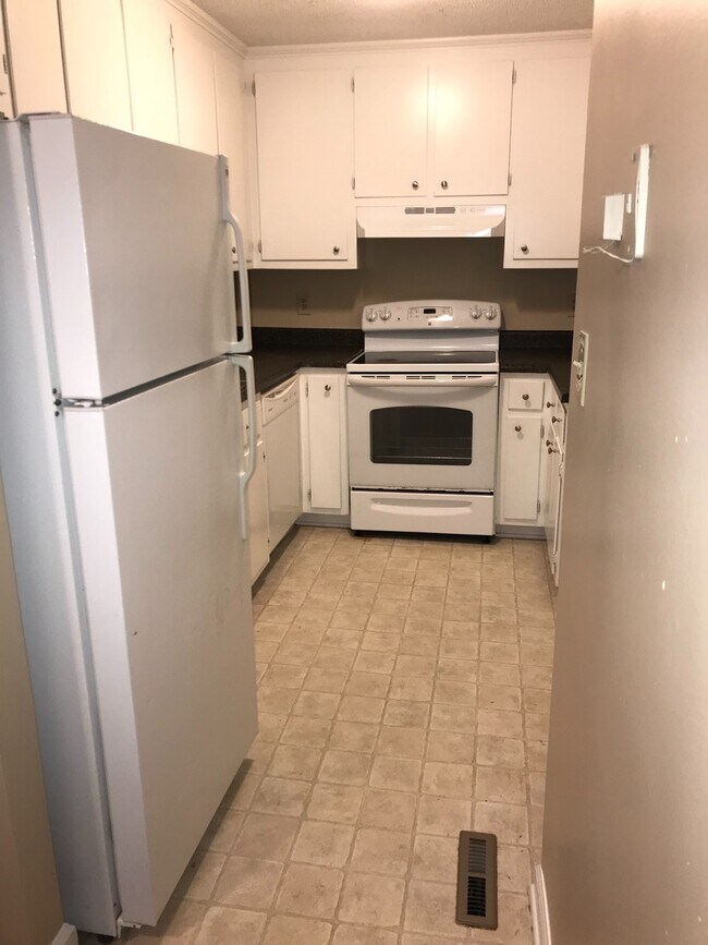Foto del edificio - 4402 American Dr