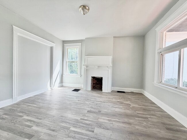 Building Photo - 1224 Ross Ave