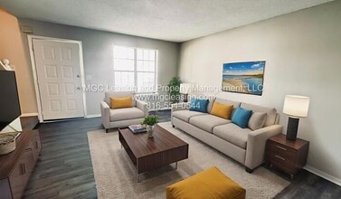 Building Photo - 104 NE Timbercreek Cir