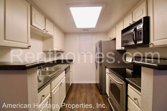 Building Photo - 12095 Alta Carmel Ct