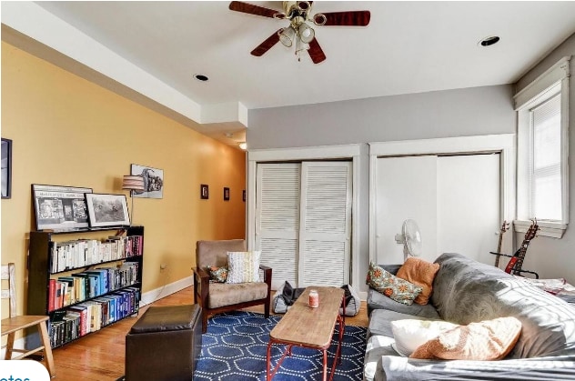 Sala de estar soleada - 3002 11th St NW