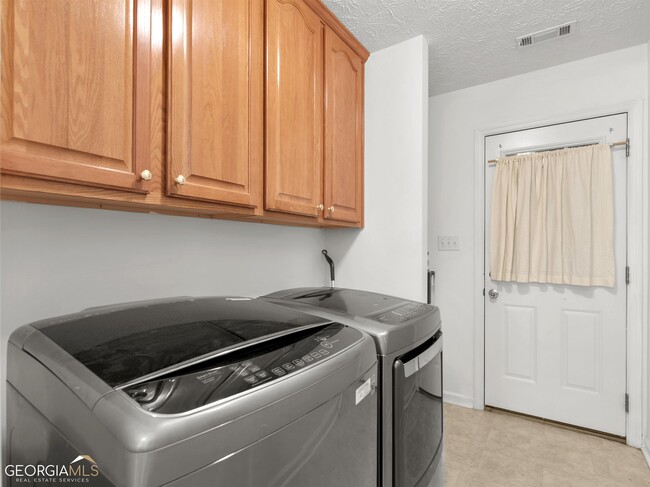 Building Photo - 1020 S Trce