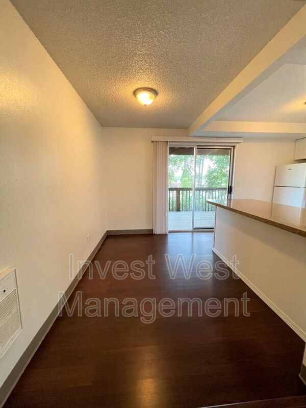 Foto del edificio - 2815 E 19th St