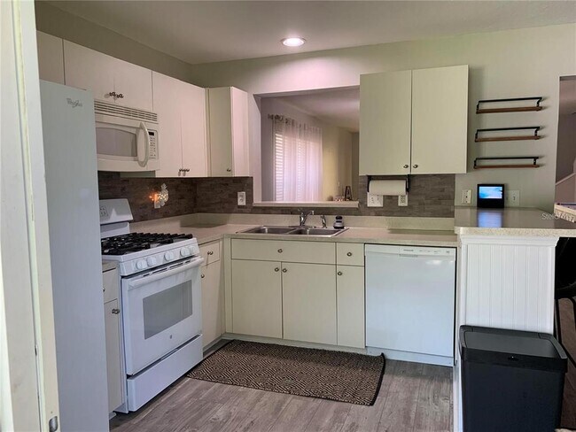 Foto del edificio - 5619 Tanagergrove Way