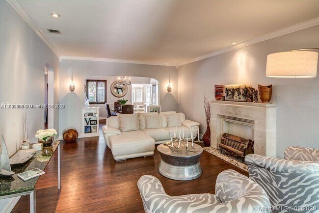 Building Photo - 222 Alesio Ave
