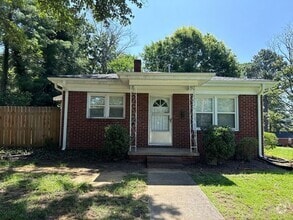 Building Photo - 1000 Roanoke Ave