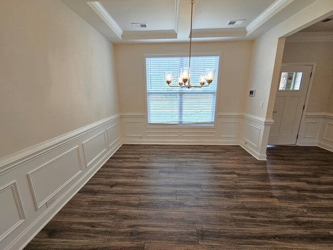 Foto del edificio - 5451 Cherwell Ave