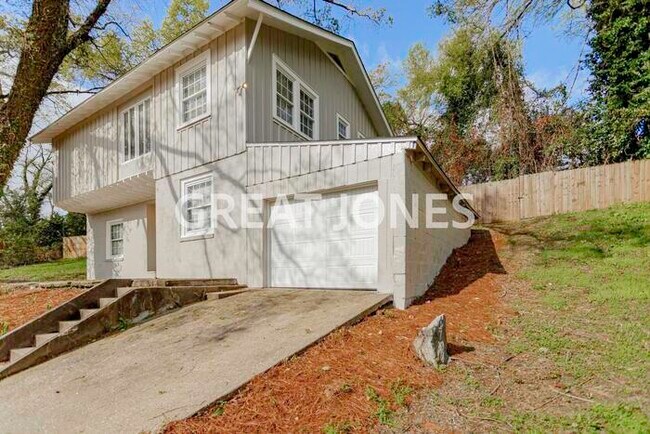 Building Photo - 1221 Azalea Ct