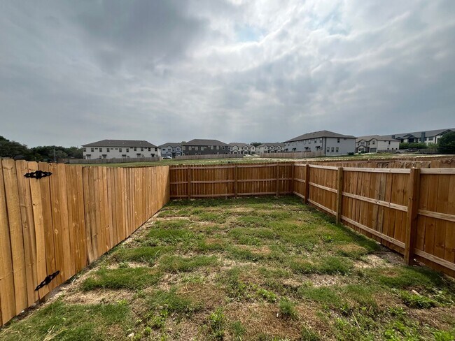 Foto del edificio - 13211 Reid Meadows, Live Oak, TX. 78233