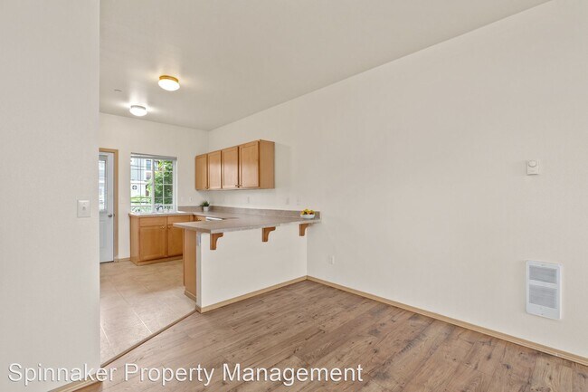 Building Photo - 2 br, 2.5 bath Townhome - 3402 S 43rd St 3...