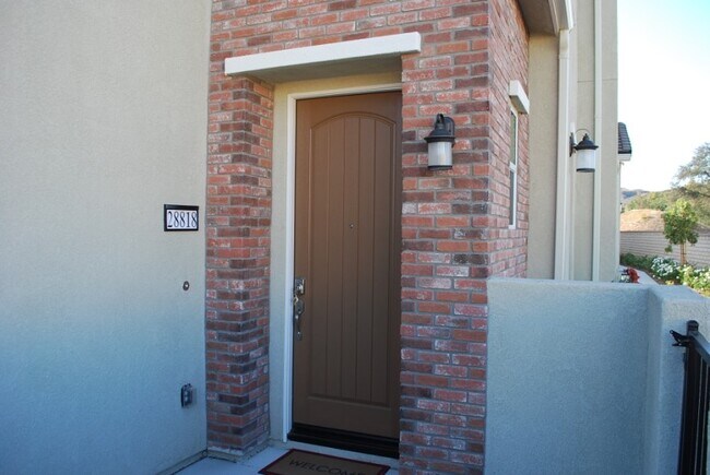 No neighboring building this side - 28818 Calle De La Paz Dr