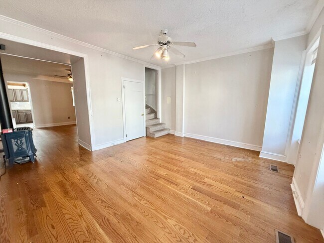Building Photo - Spacious 4-Bedroom Home with Modern Update...