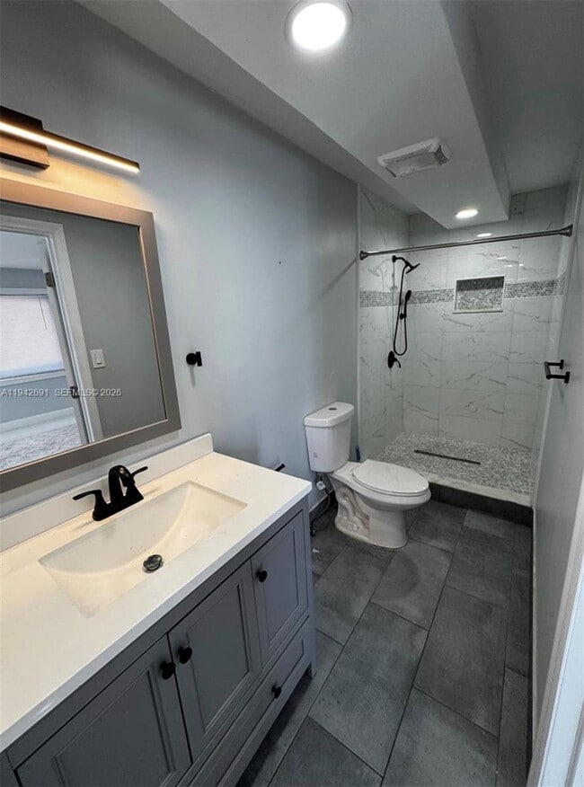 Building Photo - 5181 NE 16th Ave