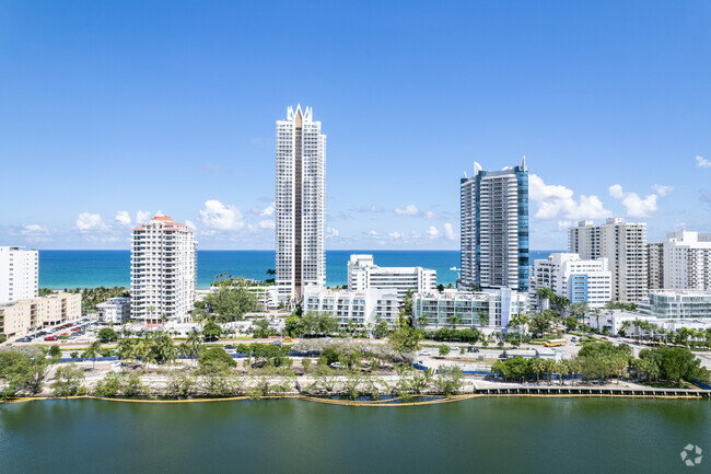 Building Photo - Casablanca Villas
