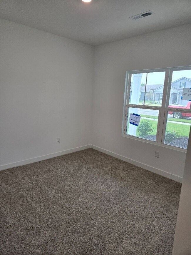 Building Photo - New Construction - Move in ready ranch home