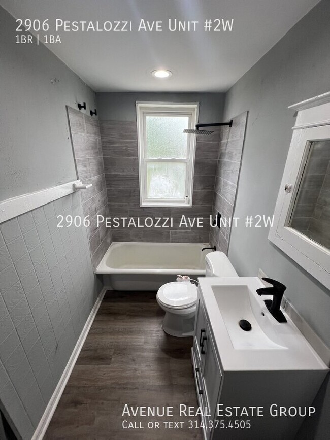 Building Photo - Charming 1-Bedroom Haven in St. Louis' Vib...