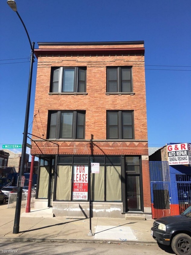 Building Photo - Studio, 1 bath  - 826 S Western Ave