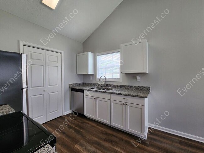 Foto del edificio - 235 Bridgeport Ln