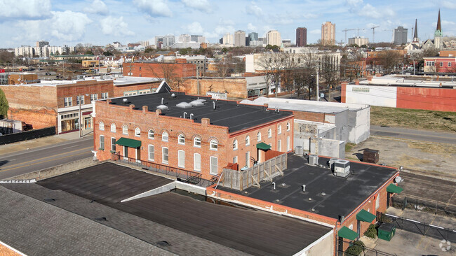 Aerial - 915 High St