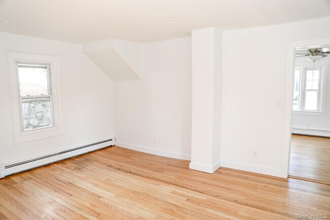 Foto del edificio - 171 Stoneleigh Ave