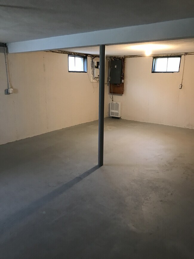 Foto del edificio - 626-628 Summer St.