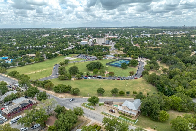 It features well-maintained picnic areas for leisurely outdoor meals and gatherings.