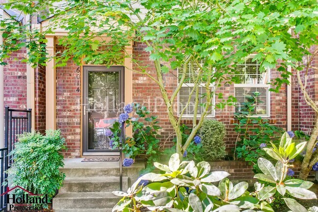 Foto del edificio - 6014 NE Maidstone St