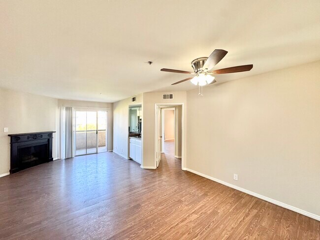 Building Photo - 8724 Burton Way