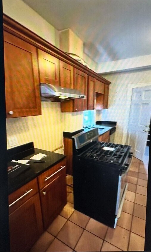 Foto principal - 8BR 3Bth duplex. Great for a group of students for 2026 year!