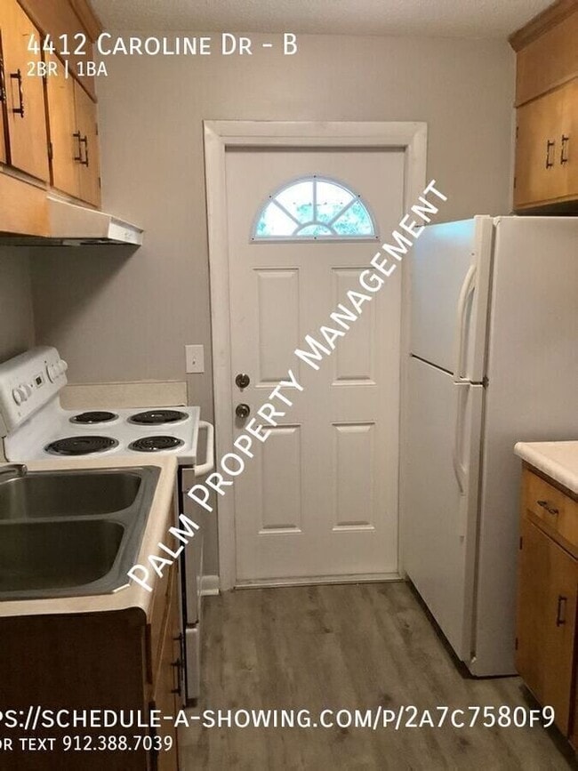 Foto del edificio - 4412 Caroline Dr