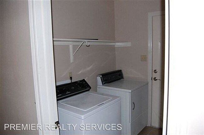 Foto del edificio - 705 W Emerald Dr
