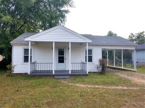 Building Photo - 1408 Woodmere Dr