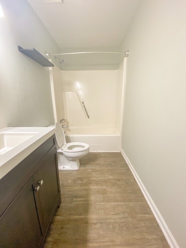 Foto del edificio - 1014 Buchanan Dr