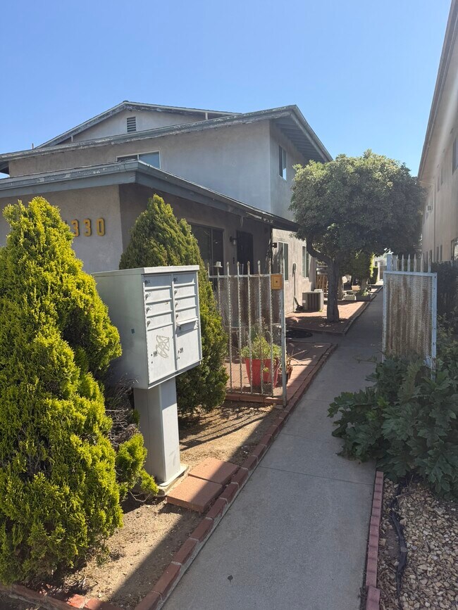 Foto del edificio - 1330 Stevens Ave