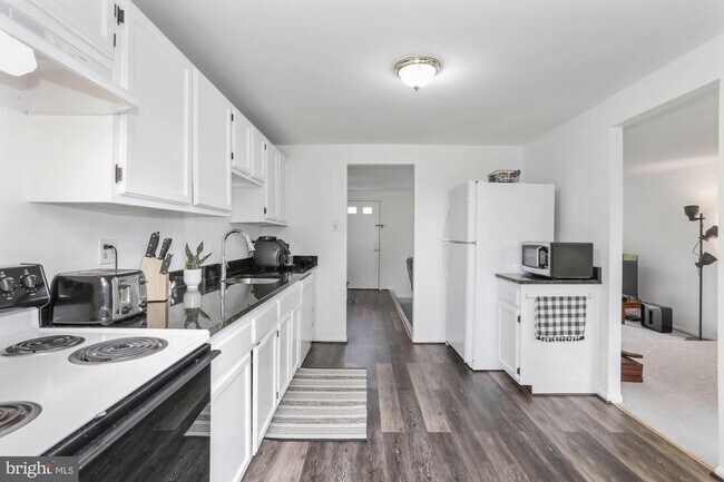 Building Photo - 12657 Magna Carta Rd