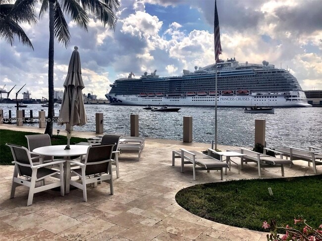 Foto del edificio - 1775 Harbourview Dr