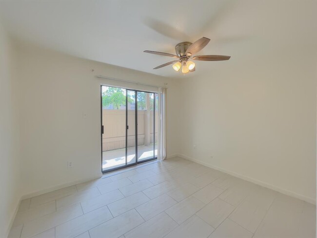 Foto del edificio - 8417 Hearth Dr