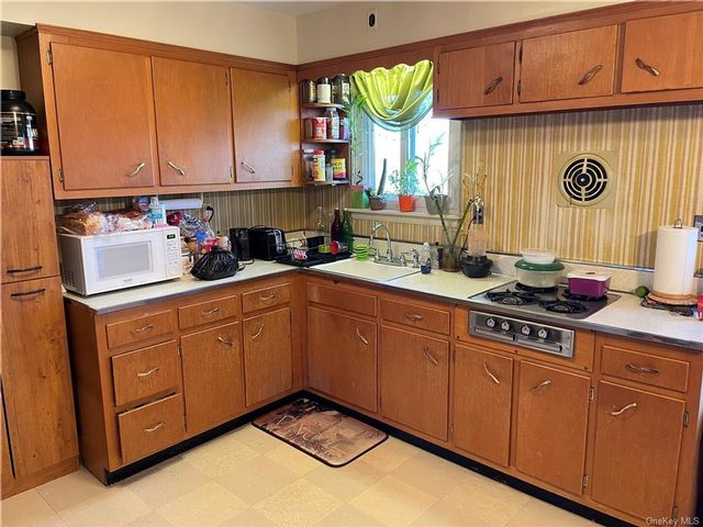 Foto principal - 88 Hillside Ave