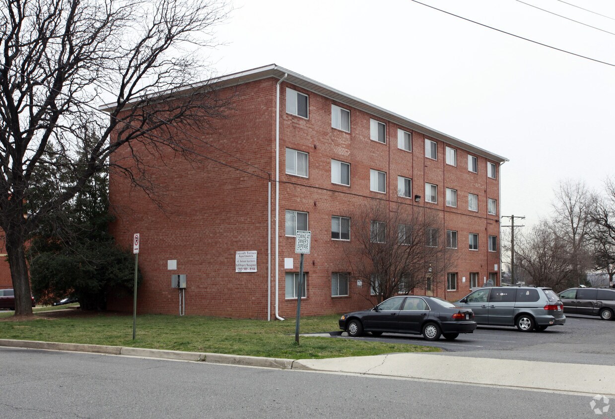 Building Photo - Foxcroft Terrace Apartments